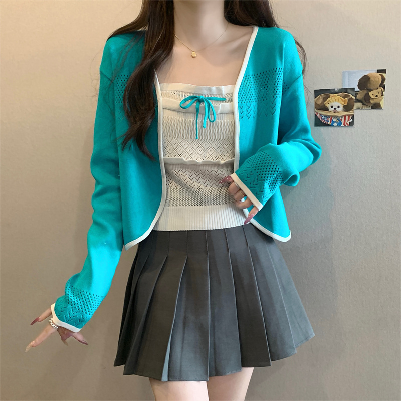 Real shot Korean high-end and fashionable white-looking knitted cardigan unique slim and fashionable tube top
