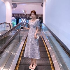 碎花連衣裙顯瘦2025年夏天新款氣質法式修身長裙過膝裙子超仙女裝