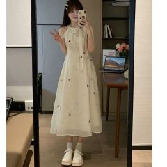 蝴蝶結甜美溫柔露肩無袖連衣裙2025夏季新款收腰顯瘦氣質百搭長裙