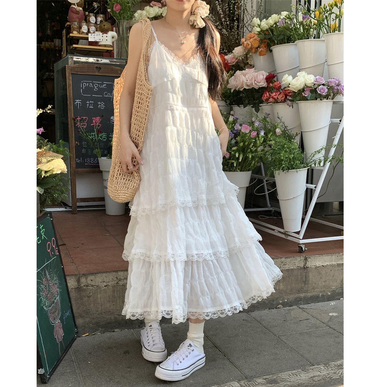 White suspender dress for women in summer sweet lace cake skirt beach vacation beach skirt temperament slim long skirt