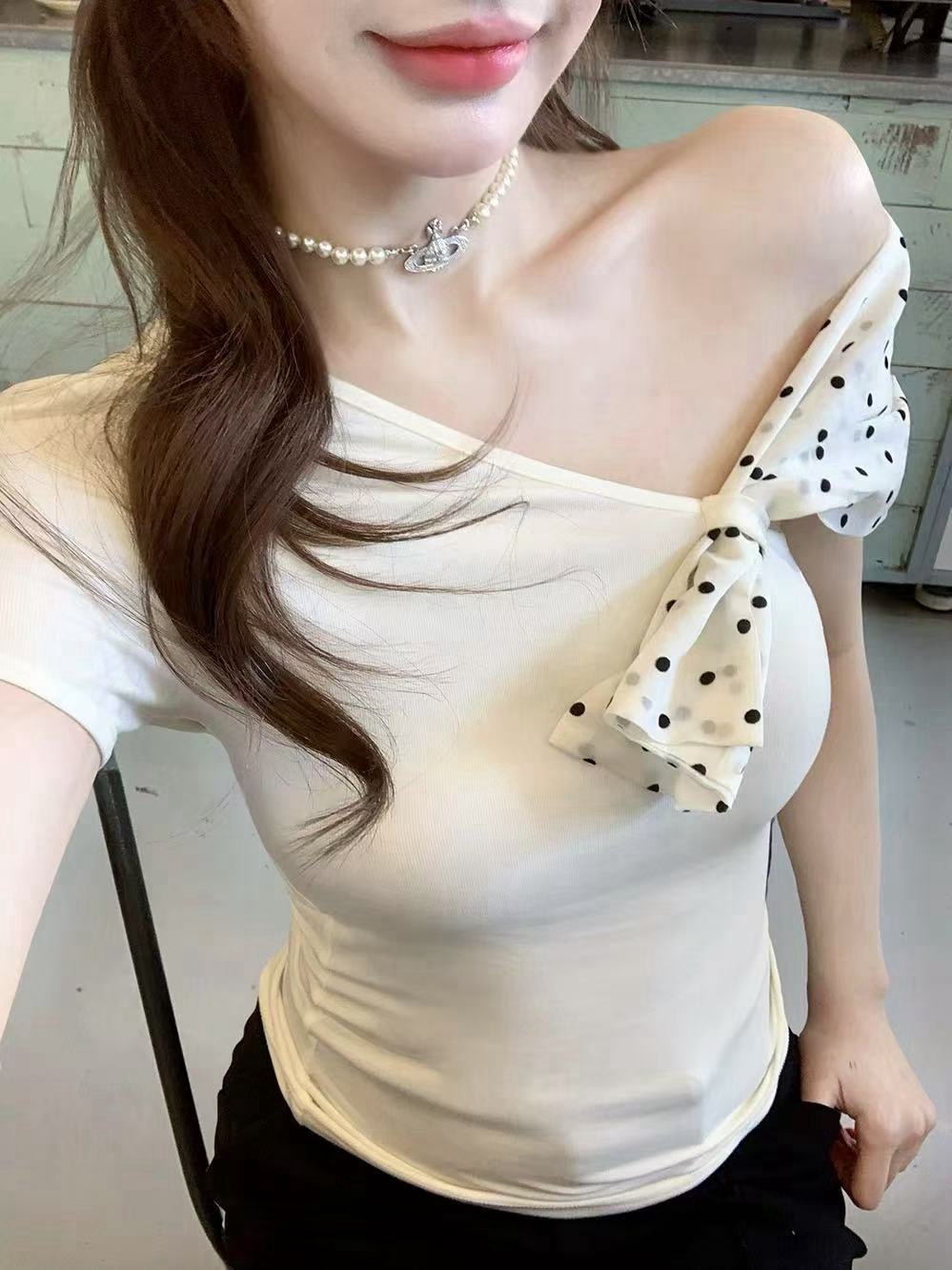 波點蝴蝶結短袖T恤女夏收腰顯瘦斜肩短款露肚臍上衣