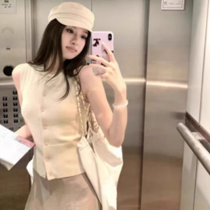 WANANTONGLp老錢姐姐非常愛的高級感毛織背心馬夾女春季