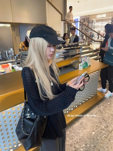 ski by Tannin Red Rabbit three-color paper piece people pit strips slightly transparent lazy sweater loose slim hollow top