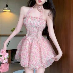 法式度假一字領吊帶2025夏季新款收腰超仙碎花連衣裙裙子