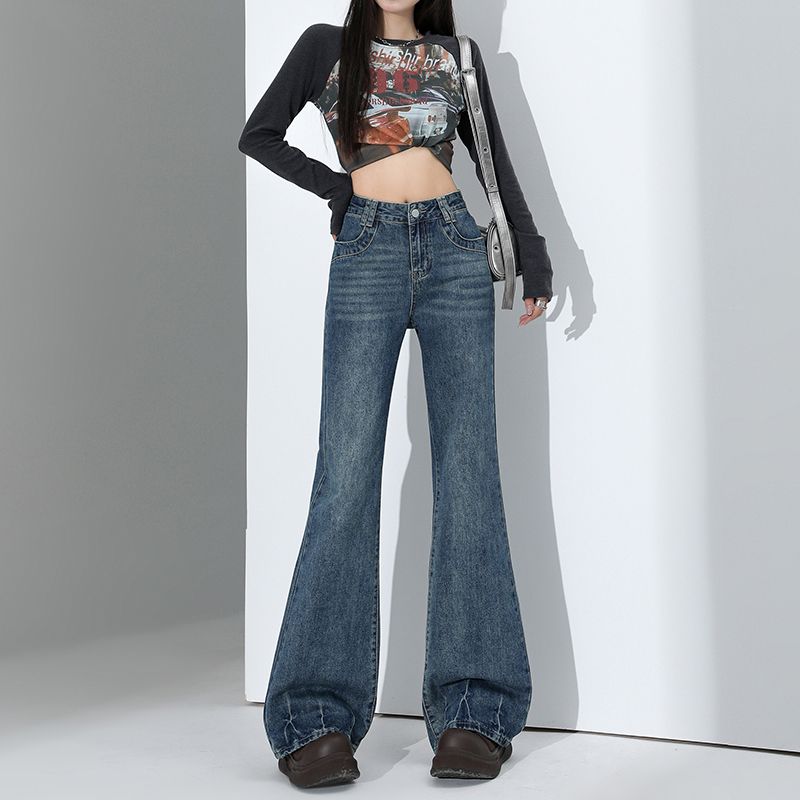 Real shot of 2025 spring fashion trend casual pants for women high waisted flared pants