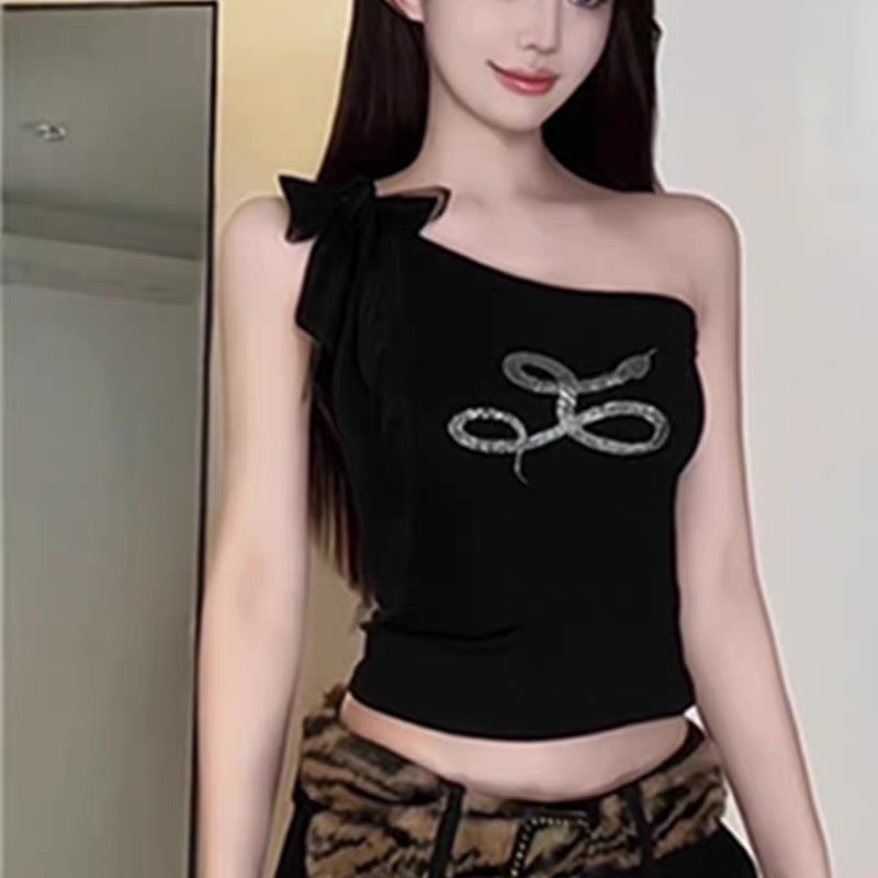 人棉小蛇燙鑽斜肩吊帶背心女夏季蕾絲拼接修身設計感辣妹黑色上衣
