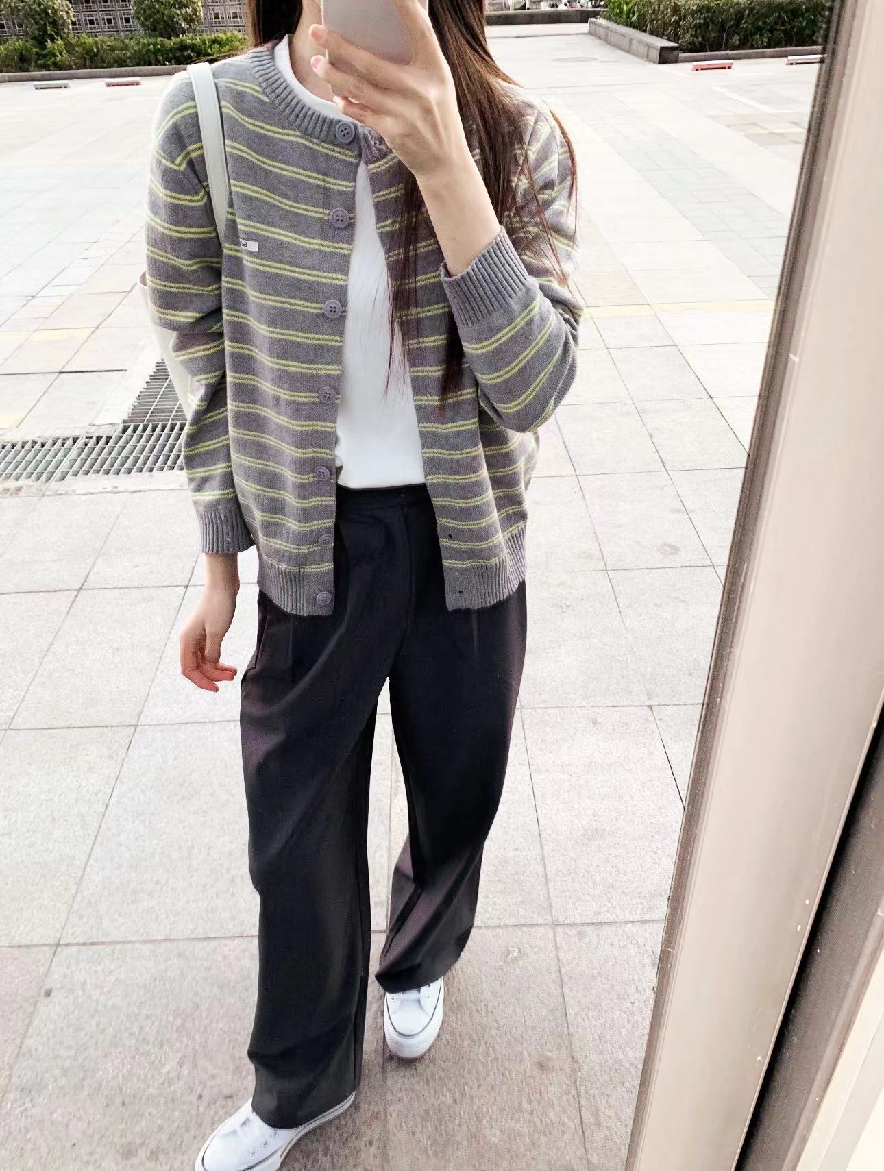 早春穿搭慵懶韓系復古條紋針織衫上衣女春秋新款外搭毛衣開衫外套