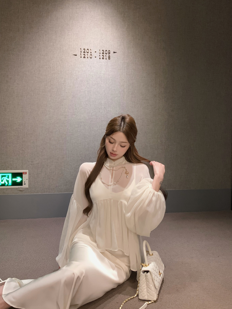Real shot of new Chinese style suit cool and relaxed suspender dress stand collar top two-piece skirt suit