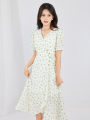 時髦連衣裙2025年夏季新款韓版氣質收腰顯瘦花邊碎花裙