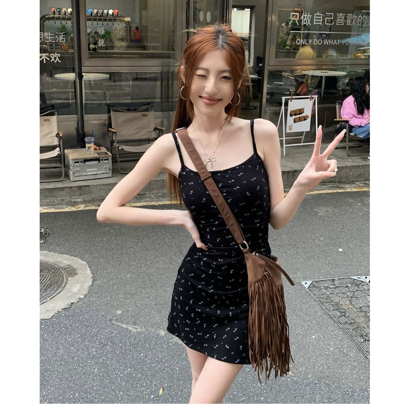 天貓質量2025年夏季修身包臀裙小個子短裙辣妹碎花吊帶連衣裙