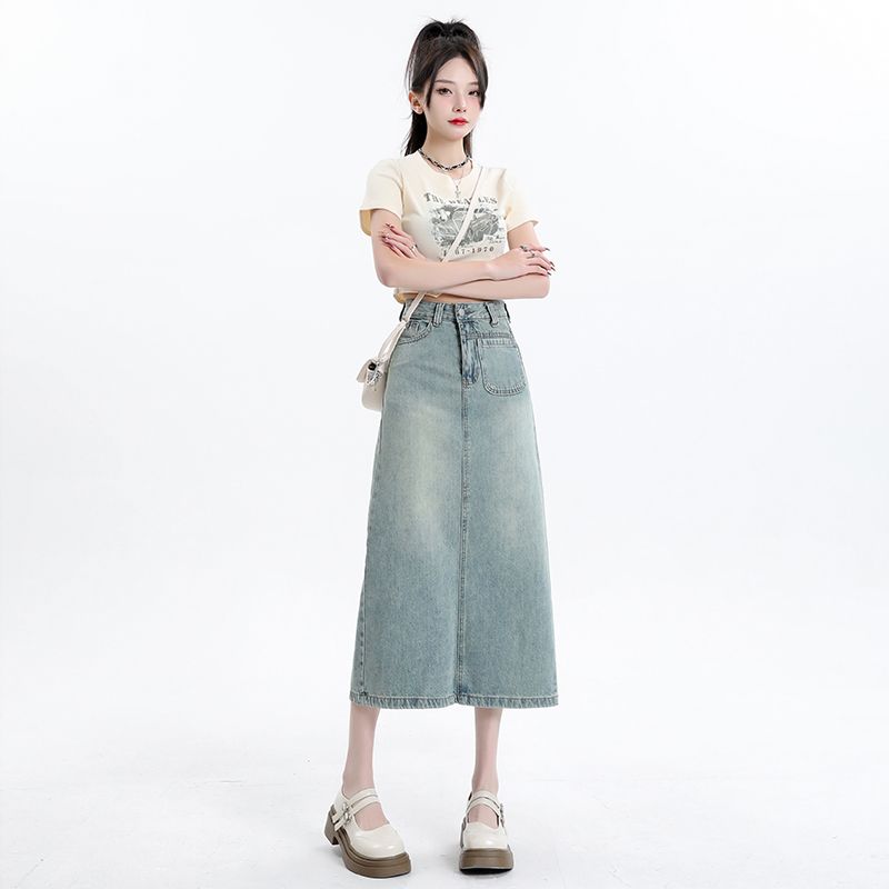 Real shot of 2025 spring new high-waist retro rear slit denim skirt