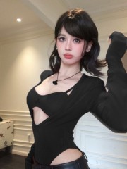 Real shot!  !  Hot girl thin long-sleeved T-shirt summer jumpsuit slim inner top design top