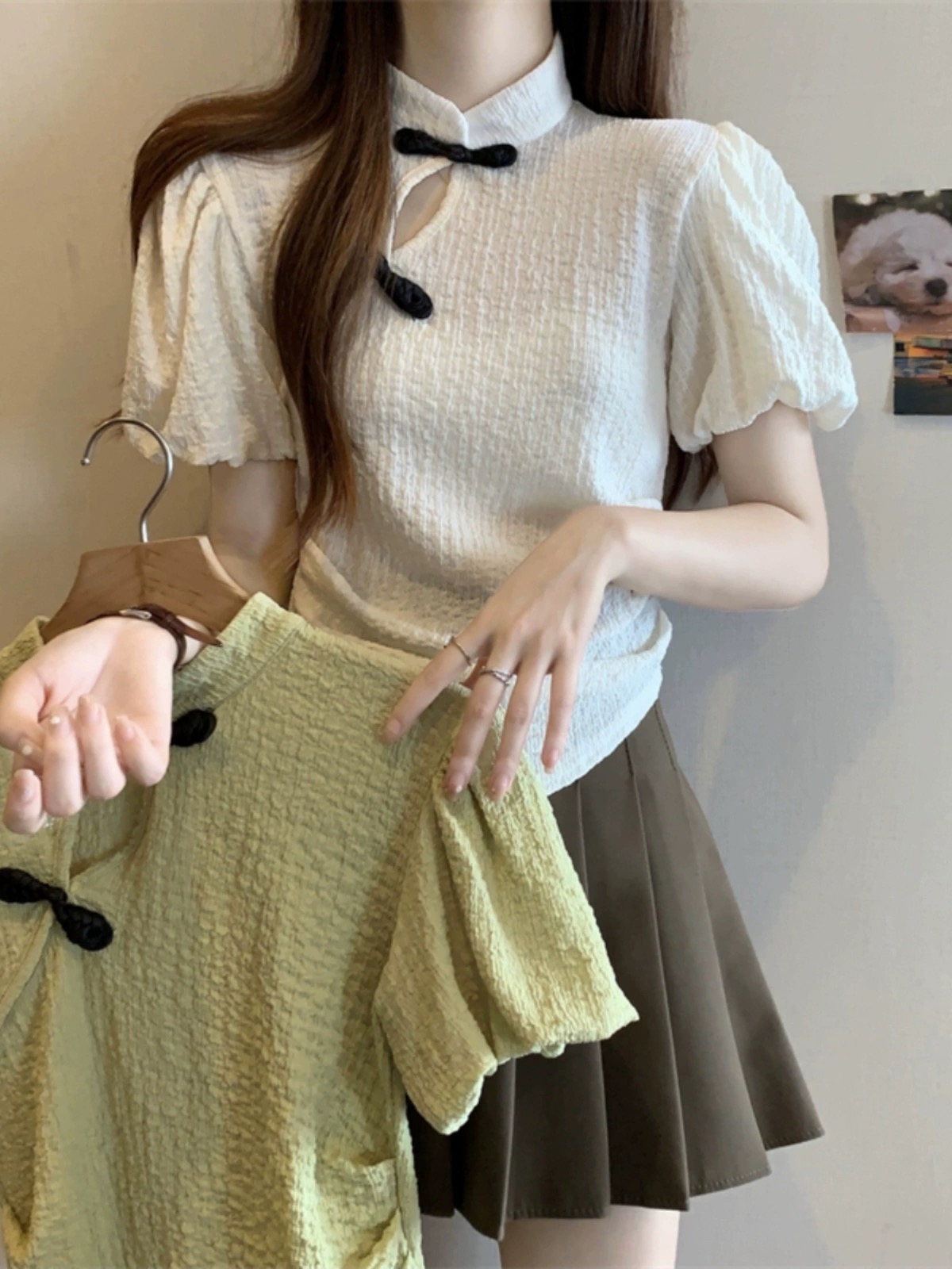 Official picture of Chinese style stand-up collar short-sleeved T-shirt for women 2025 summer new design puff sleeve slim waist top trendy