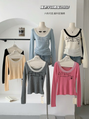 2025 Korean-style oversized crewneck off-shoulder long-sleeve printed slimming T-shirt for women—stylish, ultra-flattering design that enhances your figure.