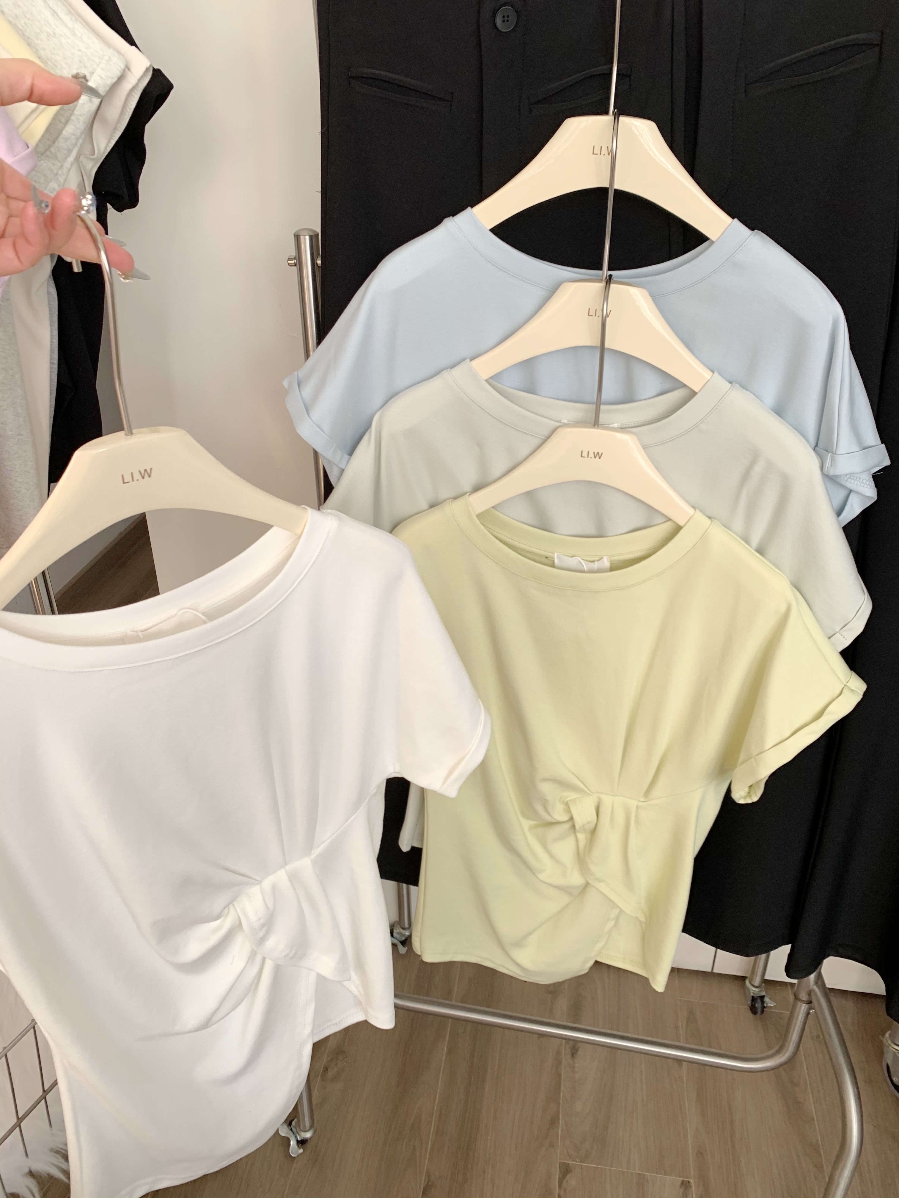 Dopamine color sweet irregular slit casual short-sleeved T-shirt for women in summer Korean design slim body