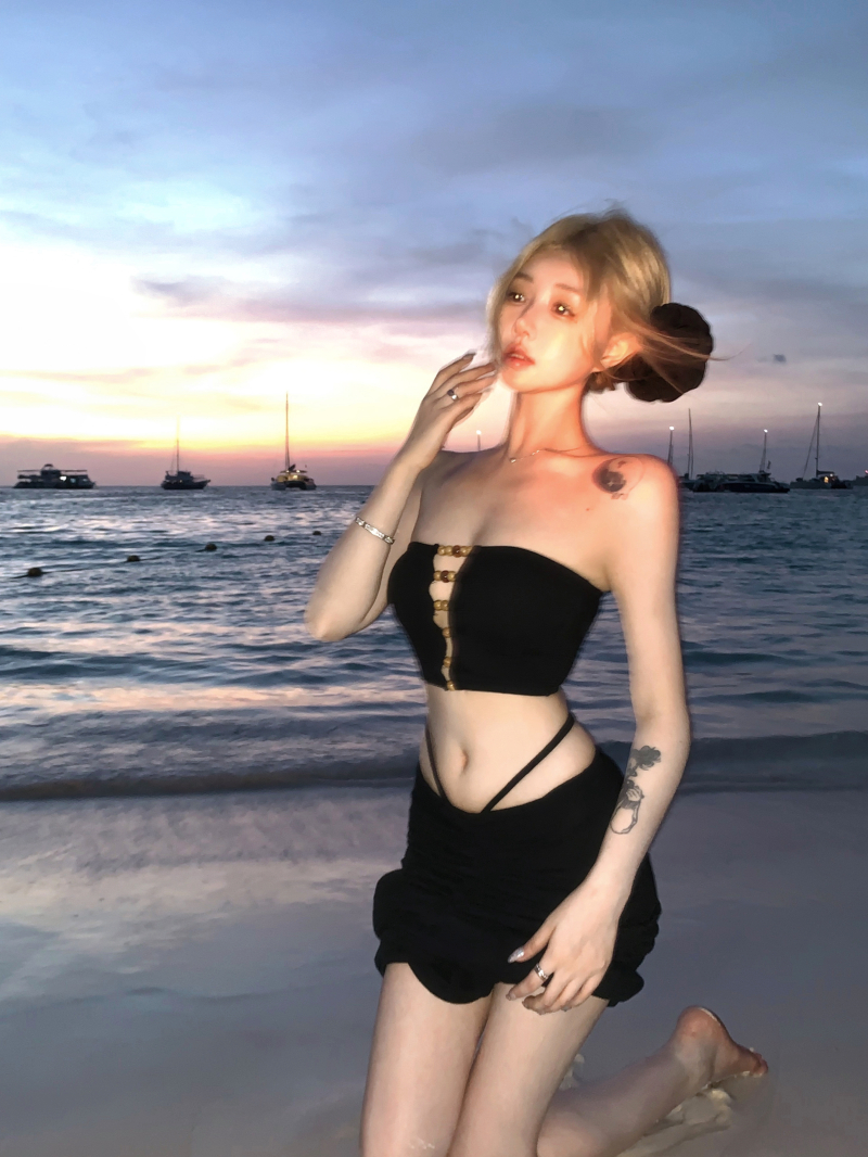 Real shot of Zen new Chinese beaded retro hot girl slim and slim together to gather on hot spring vacation split swimsuit