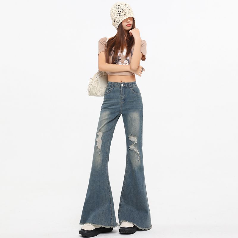 Real shot of 2025 spring monthly sales of 100,000+ new retro bristled ripped micro-flare jeans for women