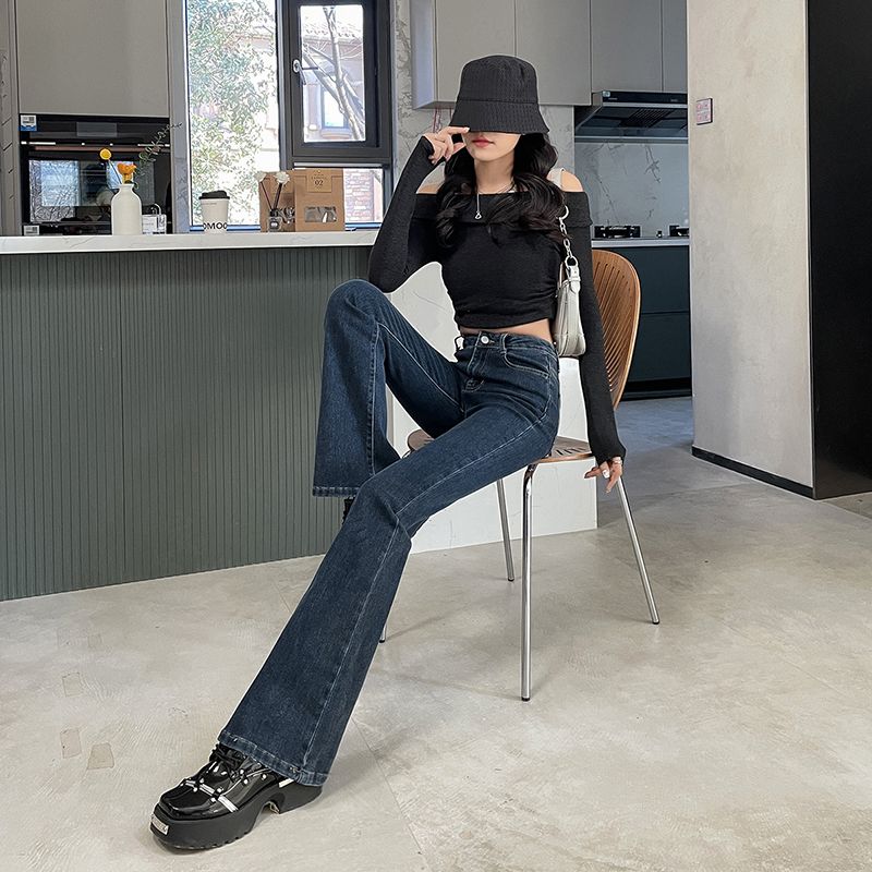 Real shot of 2025 spring fashion trend casual pants for women high waisted flared pants