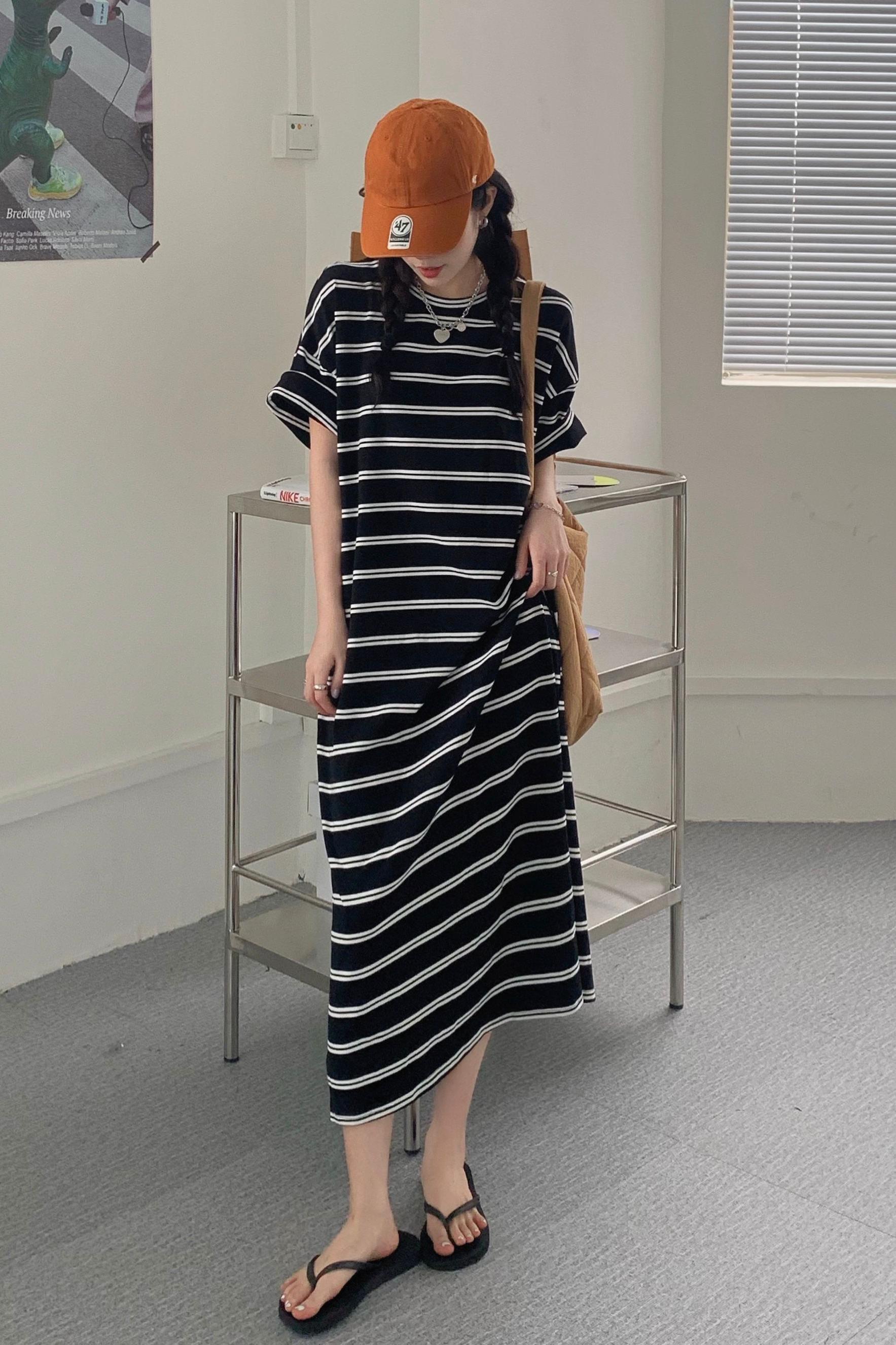 夏季新款小香風條紋連衣裙女韓版寬鬆休閒T恤寬鬆長裙牛奶絲