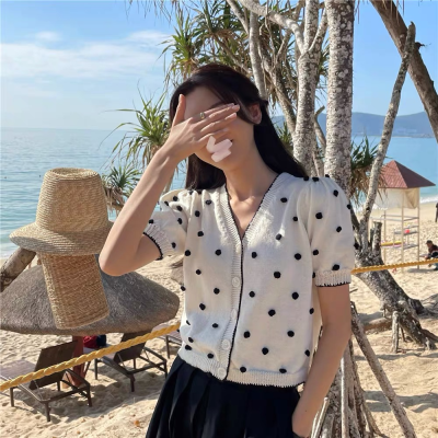 時尚減齡夏季新款氣質上衣女短袖收腰小衫立體球球手工針織衫