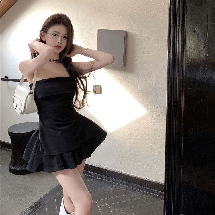 Summer outfit with a complete set of fashionable black strapless women's 2025 summer internet celebrity two-piece set of small high-waisted skirt pants