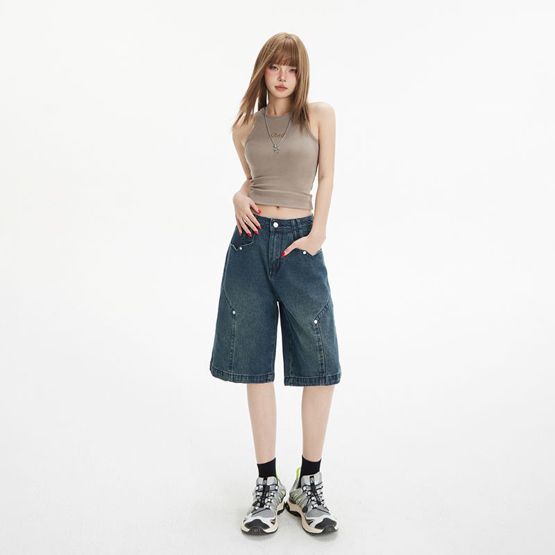 Real shot of 2025 spring and summer fashionable retro high-waist loose five-point pants