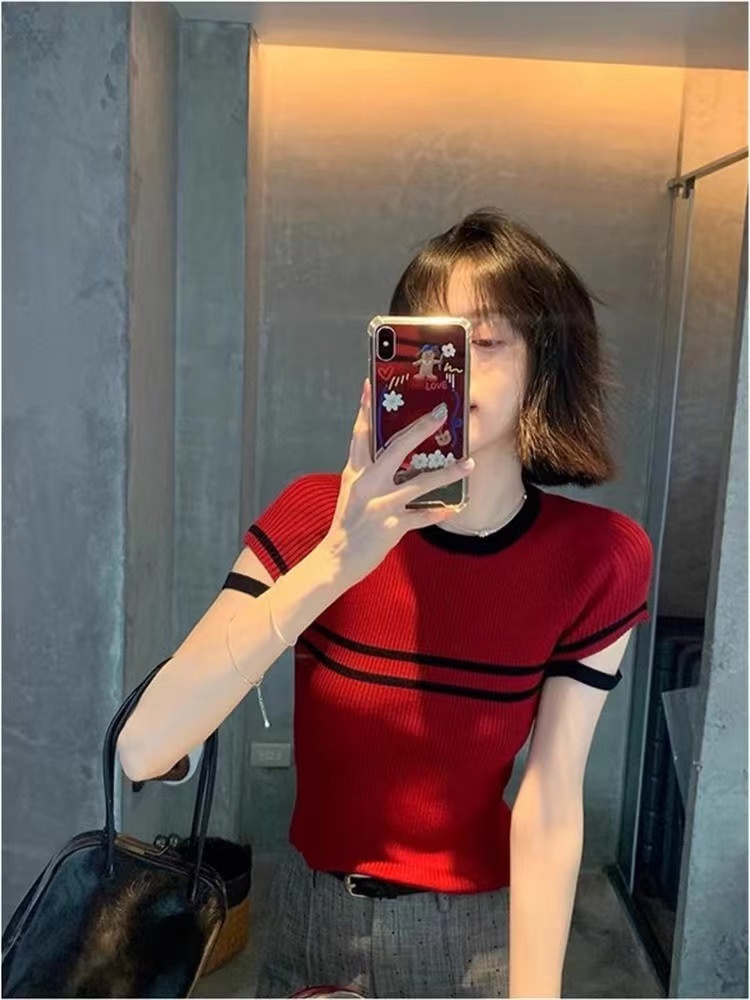 法式紅色條紋短袖針織上衣女夏季緊身修身小飛袖短款冰絲正肩t恤