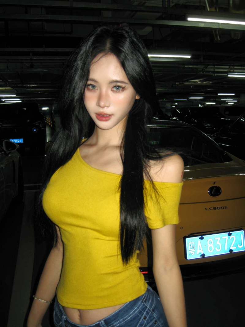 Real photo of pure slanted off-shoulder short-sleeved T-shirt for women in summer new white slim shoulder-length top