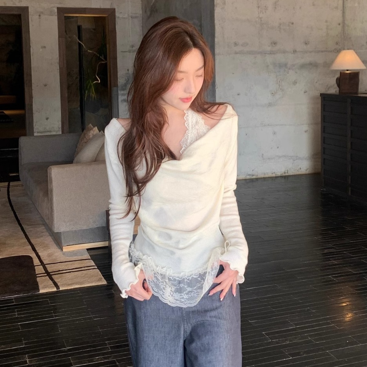 假兩件蕾絲拼接掛脖針織衫女春季新款顯瘦收腰設計感上衣