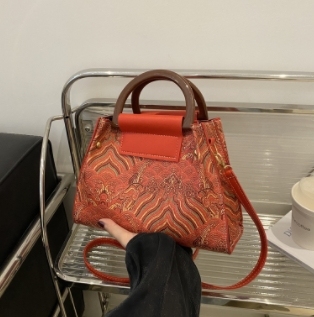 Shangxin retro embroidered Feng Shui bucket bag large capacity fashionable casual and fashionable handbag splicing single shoulder diagonal strap bag