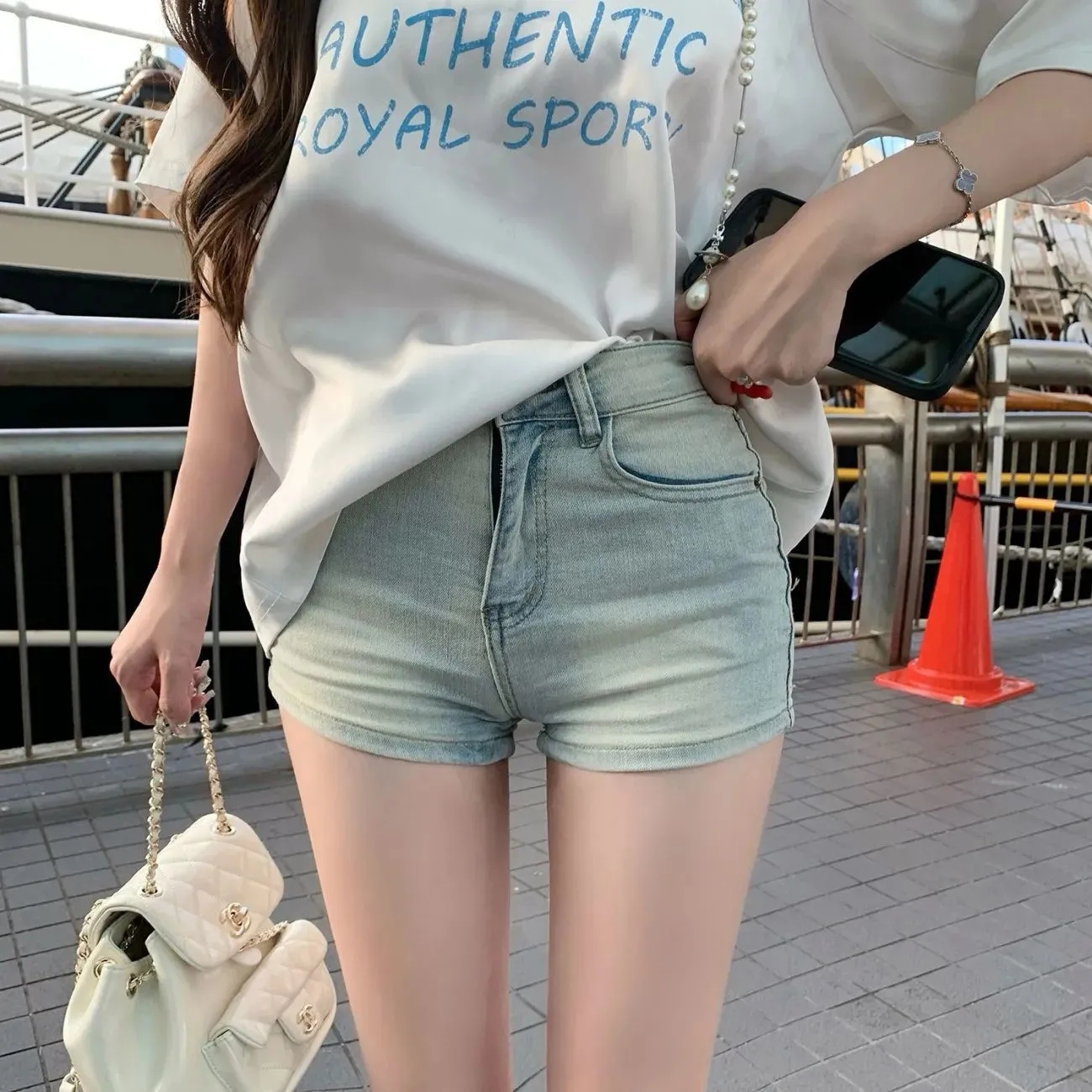 高腰復古辣妹淺色水洗牛仔超短顯瘦緊身包臀熱褲女2025夏季