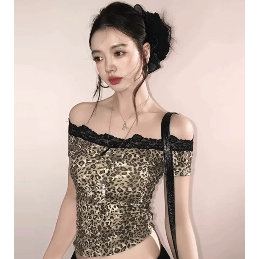 美式穿搭豹紋一字肩上衣女2025新款夏短袖獨特上衣