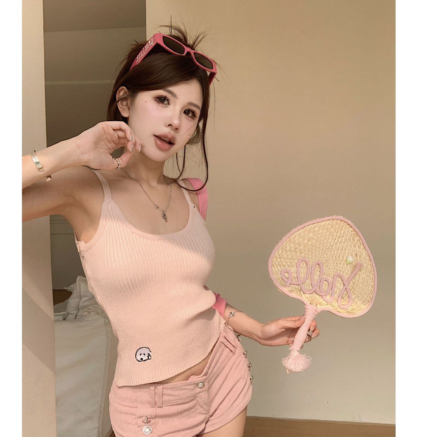 天貓質量獨特别致辣妹吊帶女夏季外穿設計感修身內搭無袖刺繡