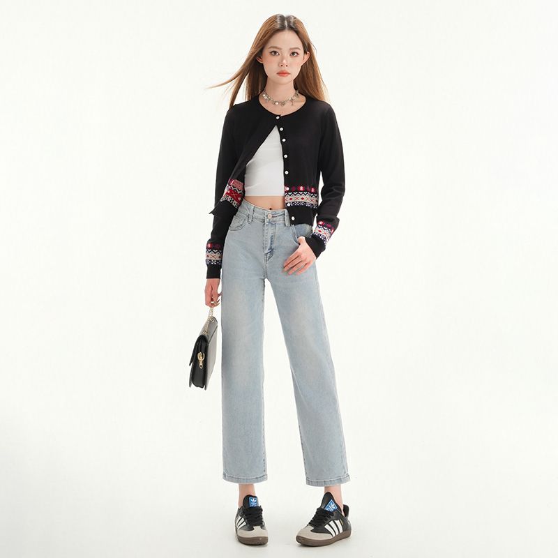 Real shot of 2025 spring fashion trend casual pants for women high waist straight pants