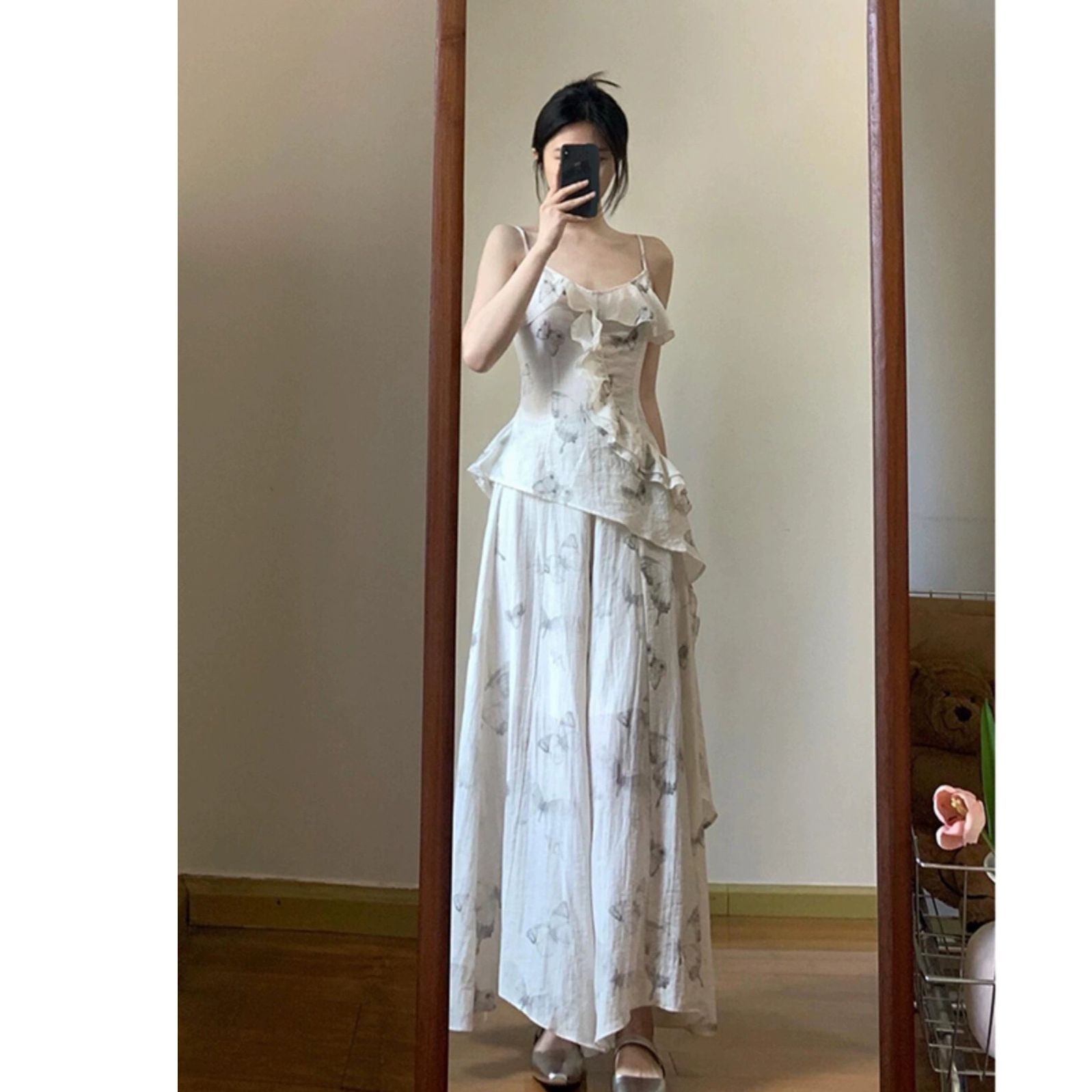 新中式2025夏季新款套裝女荷葉邊吊帶上衣慵懶修身氣質半身裙
