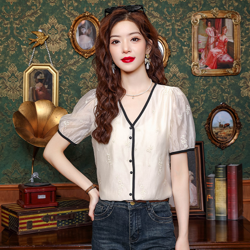 實拍2025國風繡花短袖襯衫女式夏季優雅氣質襯衣撞色設計天絲上衣