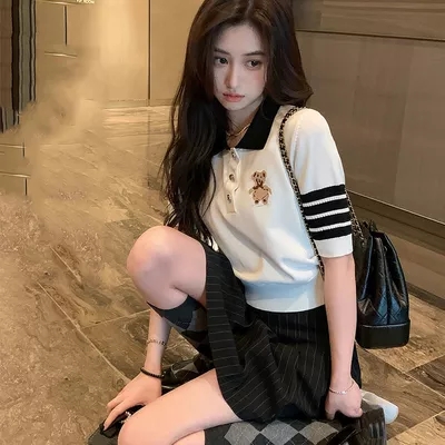 邱肉瑤鹽系穿搭輕熟學院風港味百褶裙針織衫套裝女高級感甜美顯瘦