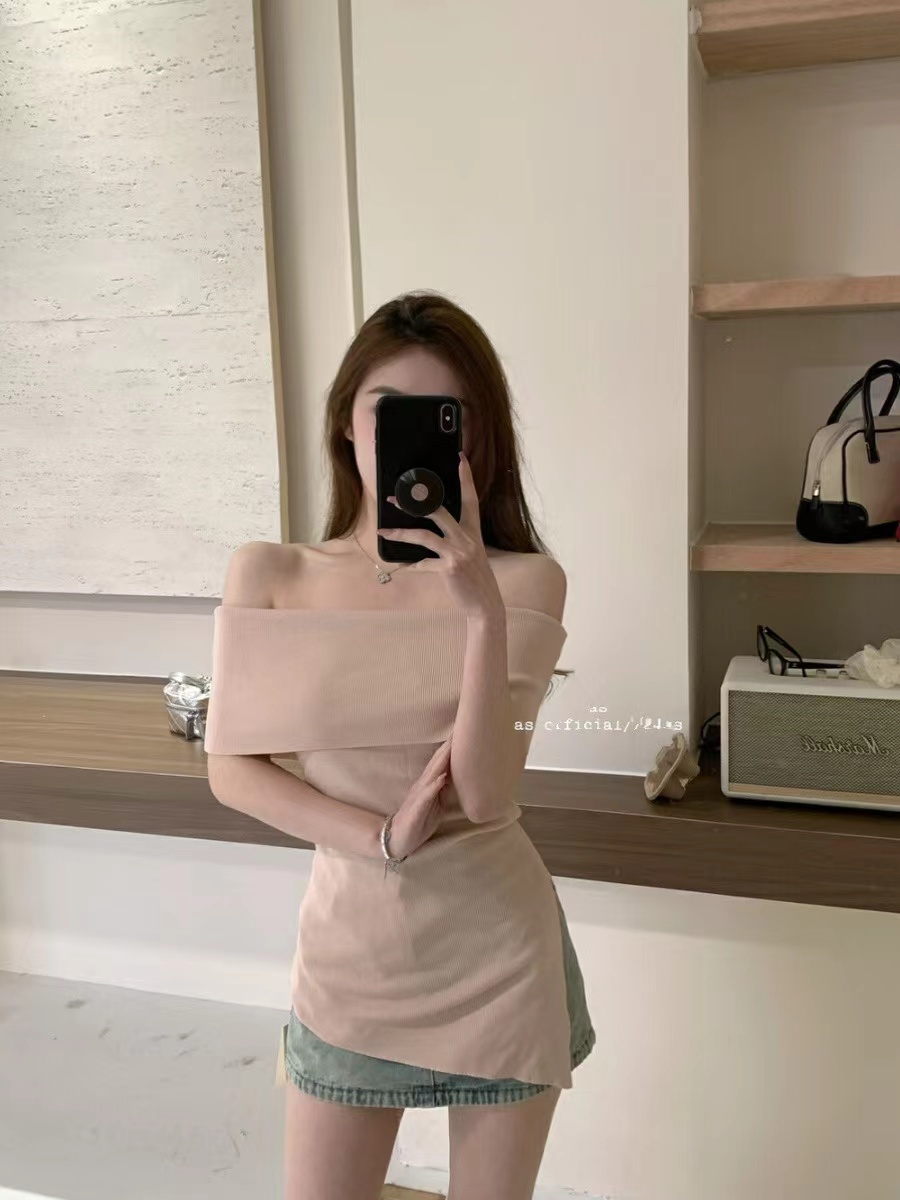 Chic and beautiful one-shoulder top high-end summer hot girl style off-shoulder Korean chic sweater short-sleeved women's clothing