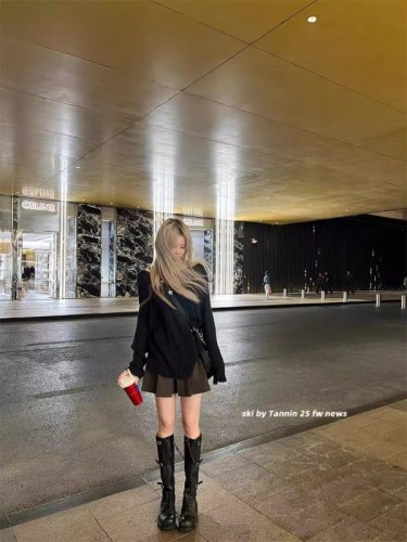 ski by Tannin Red Rabbit three-color paper piece people pit strips slightly transparent lazy sweater loose slim hollow top