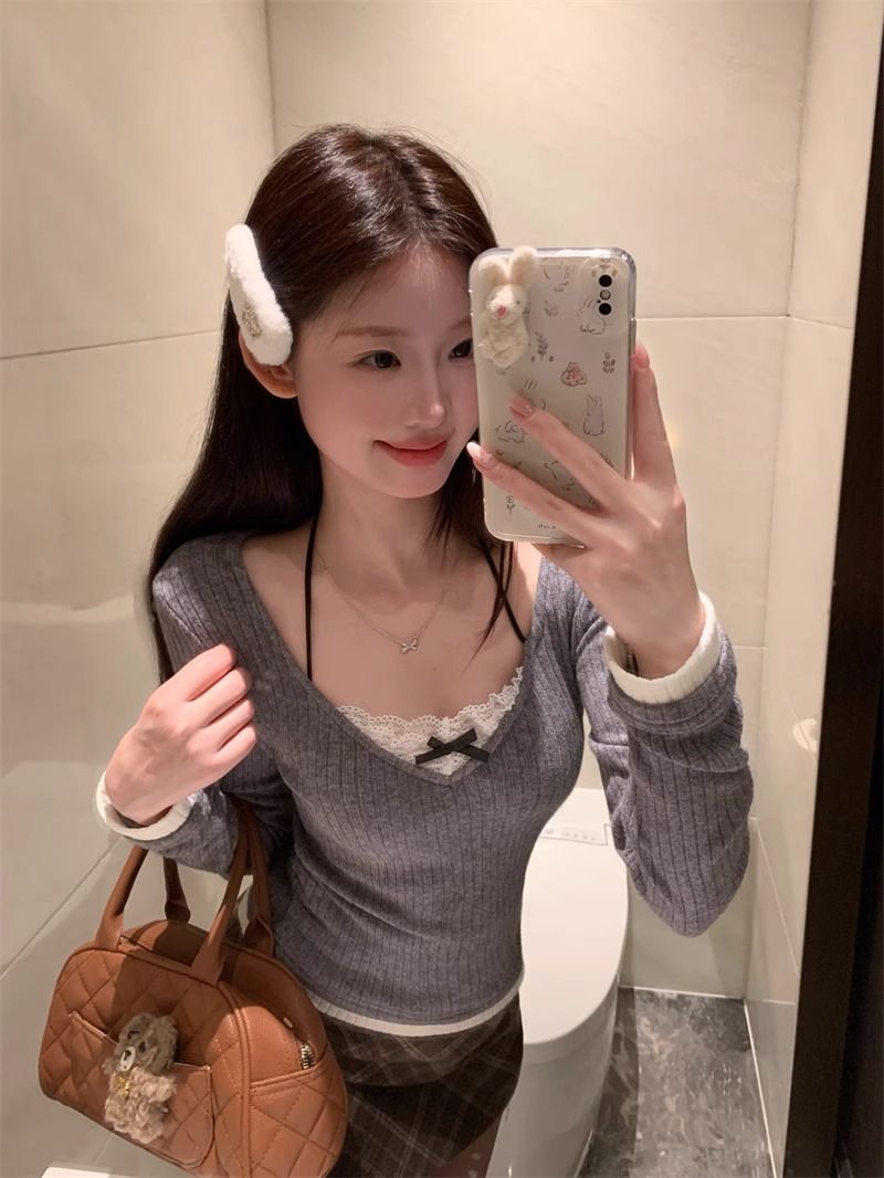 掛脖假兩件蕾絲拼接長袖t恤女春秋緊身打底衫甜辣純欲內搭v領上衣