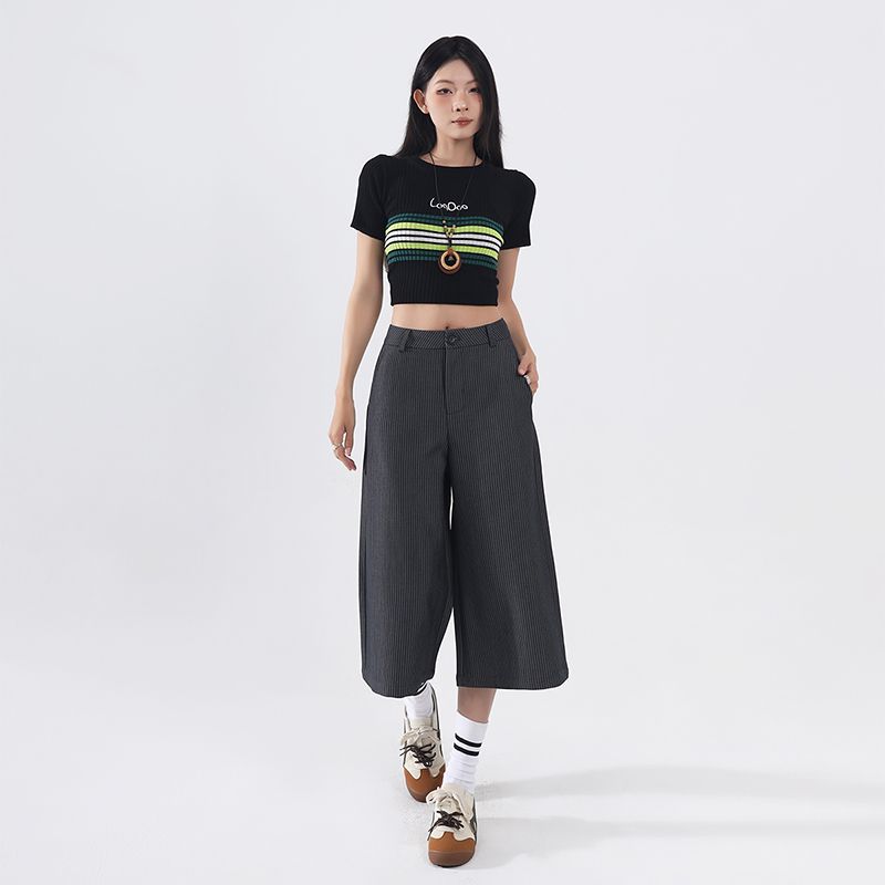 Real shot of 2025 spring and summer fashionable gray striped cropped pants casual pants for women high waist slack and lazy suit pants