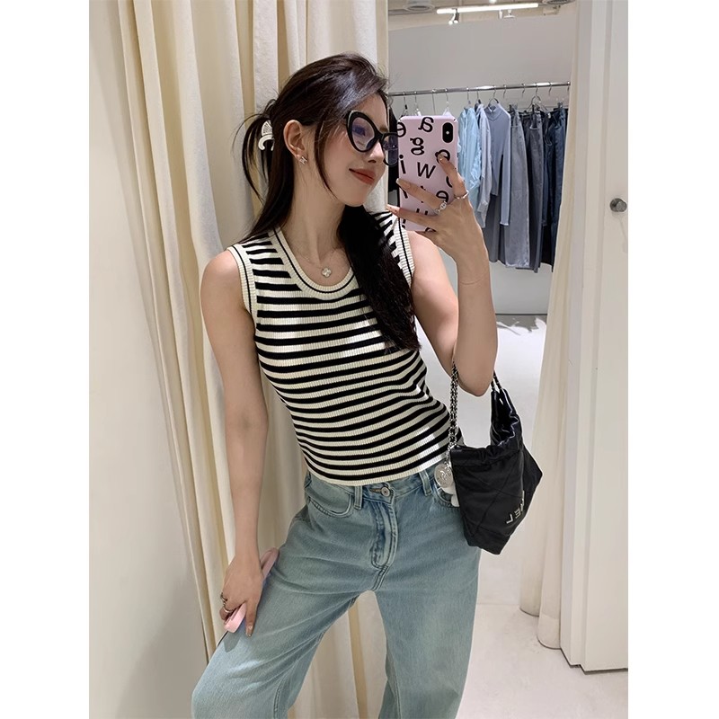Striped knitted suspender vest for women in summer slim fit and slim outside and inside sleeveless base U-neck top