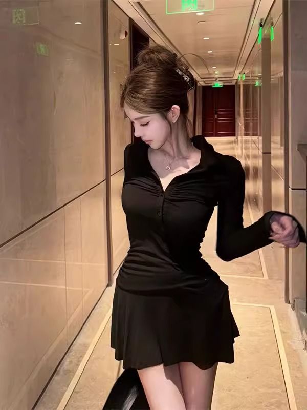 Black waist-hugging slim long sleeve fishtail short skirt dress for women 2025 new early autumn small black skirt shirt skirt