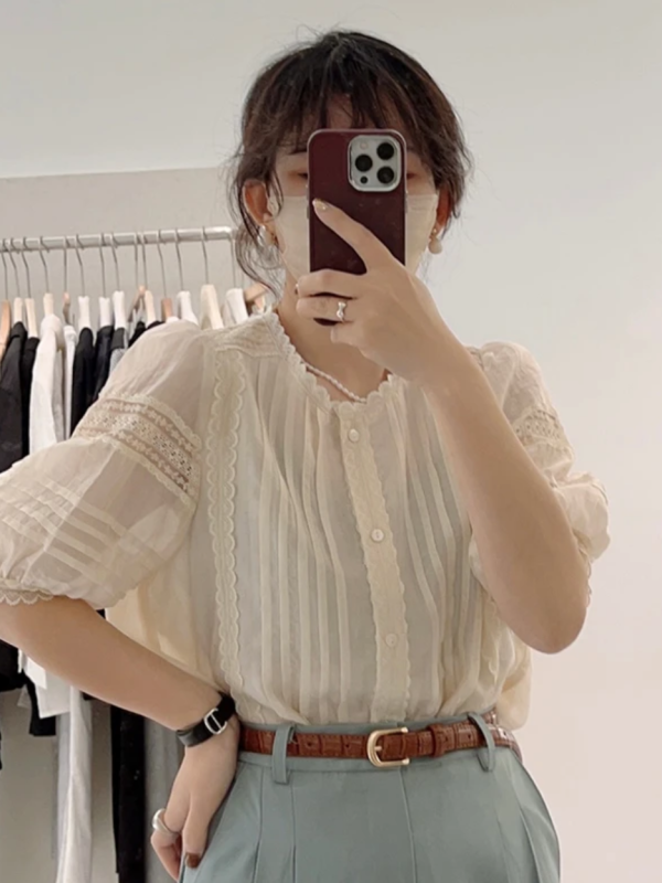 French lace lace chiffon shirt for women short-sleeved 2023 summer new fashionable black ear shirt top