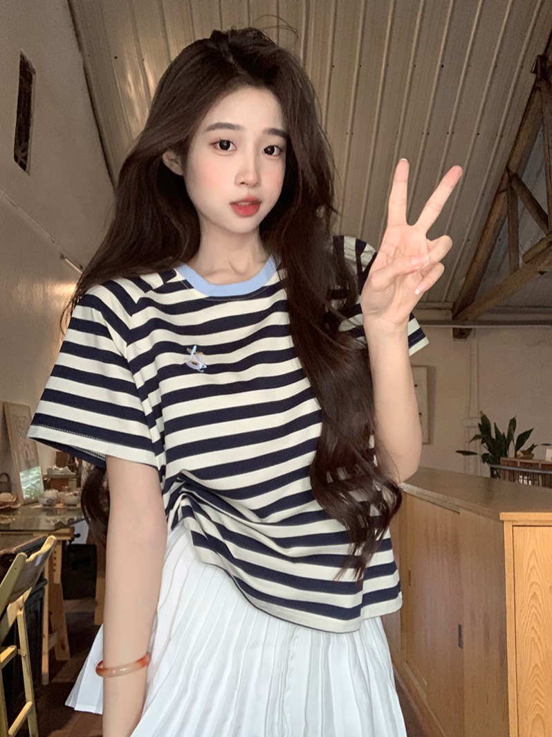 Real shot short-sleeved T-shirt summer 2025 trendy striped embroidered front shoulder slim short round neck top Korean women's clothing