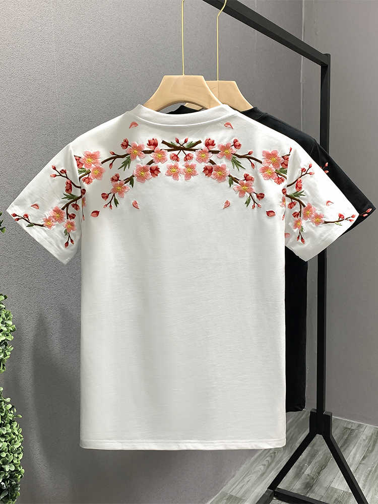 European fashion brand light luxury men's T-shirt short-sleeved youth plum blossom embroidery internet celebrity niche half-sleeved body shirt