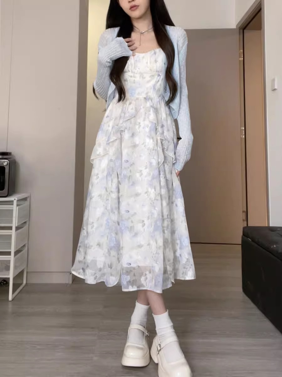 2025 new French temperament niche unique floral suspender dress for women in summer new style hanging skirt