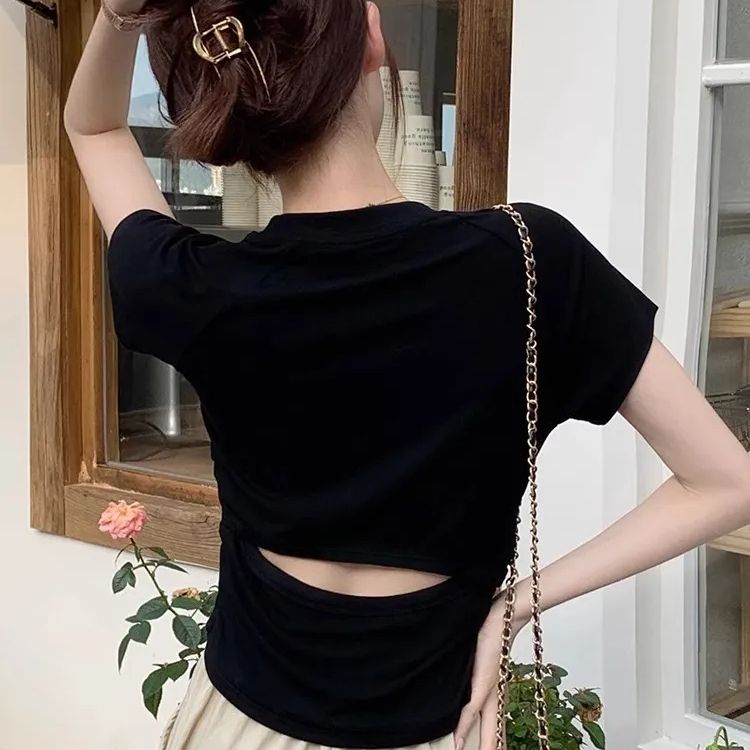 Hot girl scheming short T-shirt in summer new back hollow design slim fit pleated waist short sleeve top for women