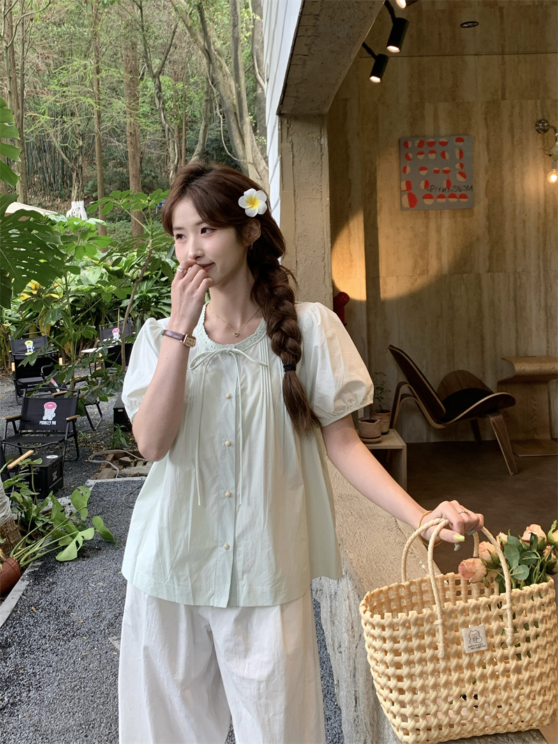 Real shot Korean version of pleated lace thin strap shirt