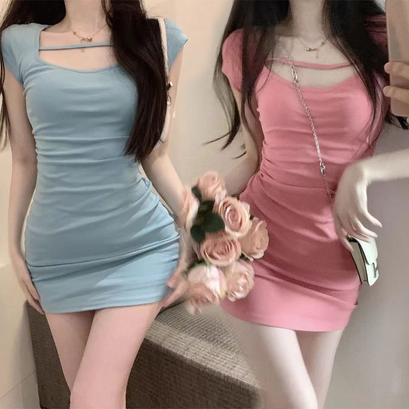 French high-end slim U-neck dress for women, Xia Chun, waist-packing hip skirt, Korean style versatile slim short skirt